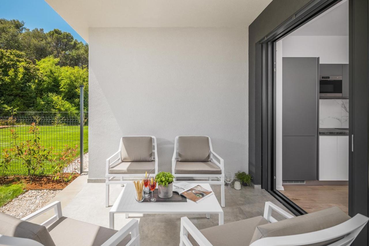 Apartment Nina & Mauro Porec Bagian luar foto