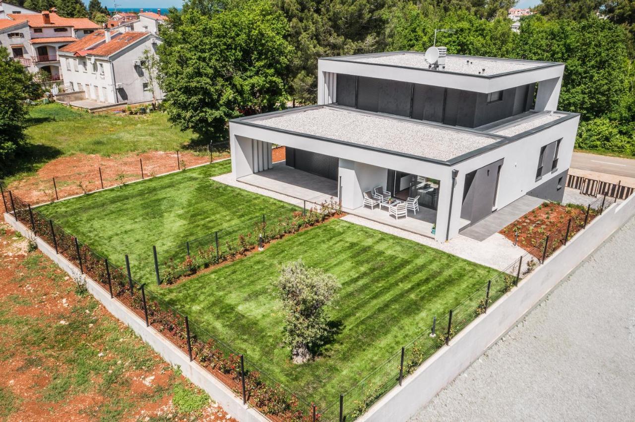 Apartment Nina & Mauro Porec Bagian luar foto