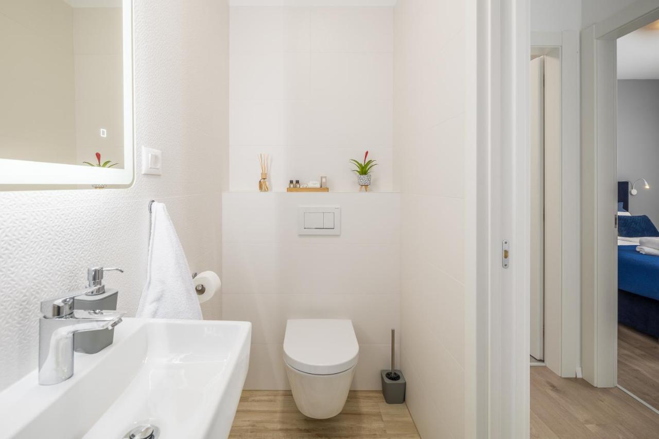 Apartment Nina & Mauro Porec Bagian luar foto