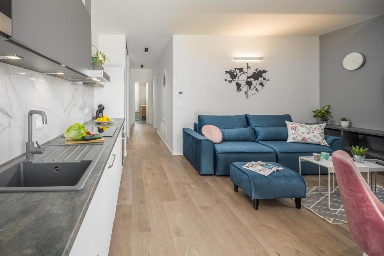 Apartment Nina & Mauro Porec Bagian luar foto