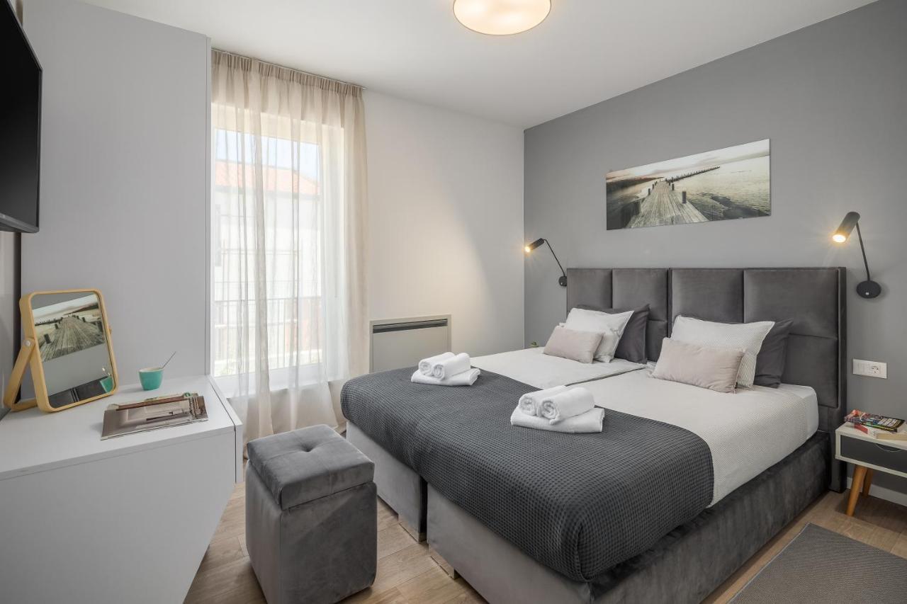 Apartment Nina & Mauro Porec Bagian luar foto