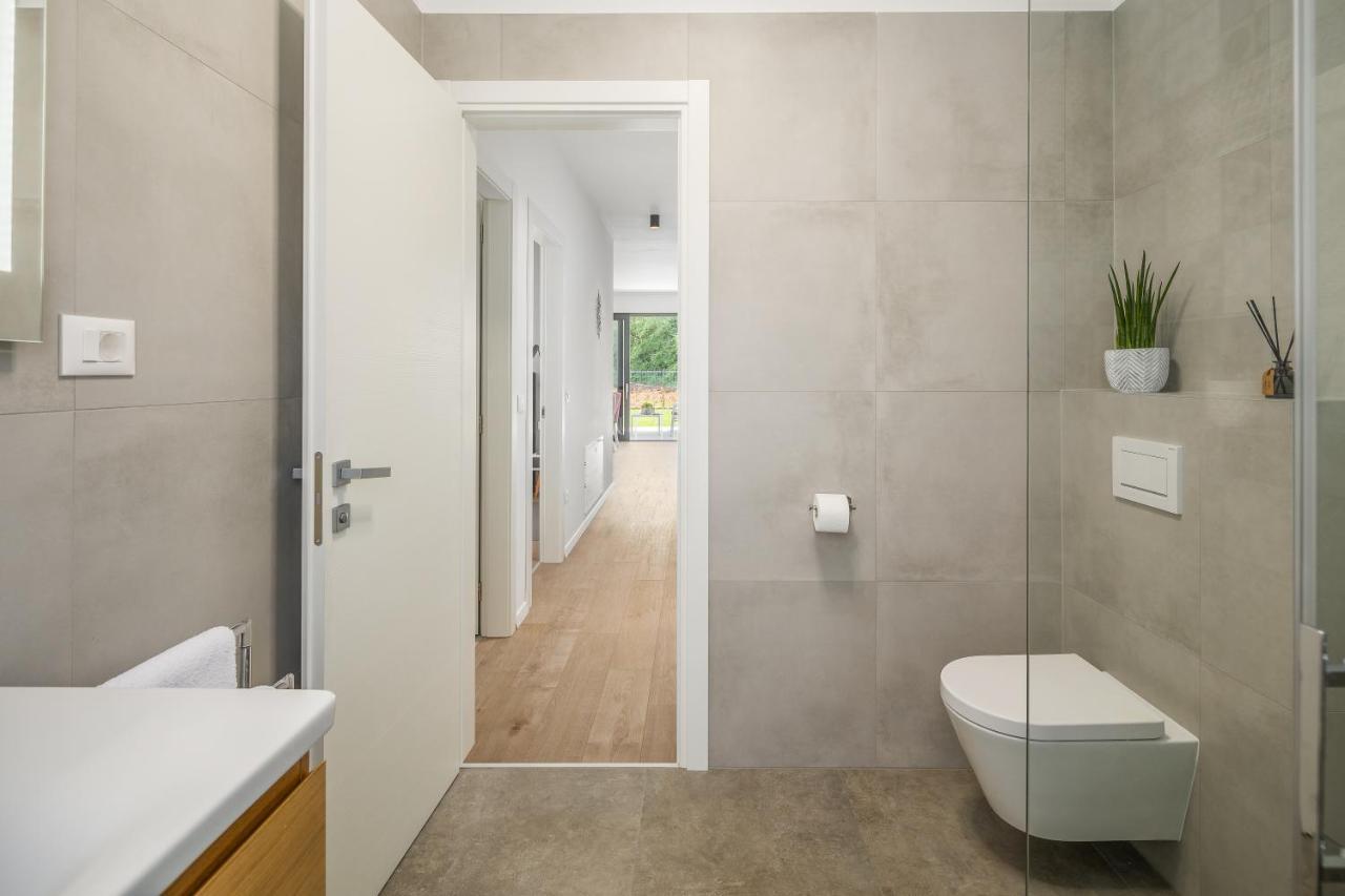 Apartment Nina & Mauro Porec Bagian luar foto