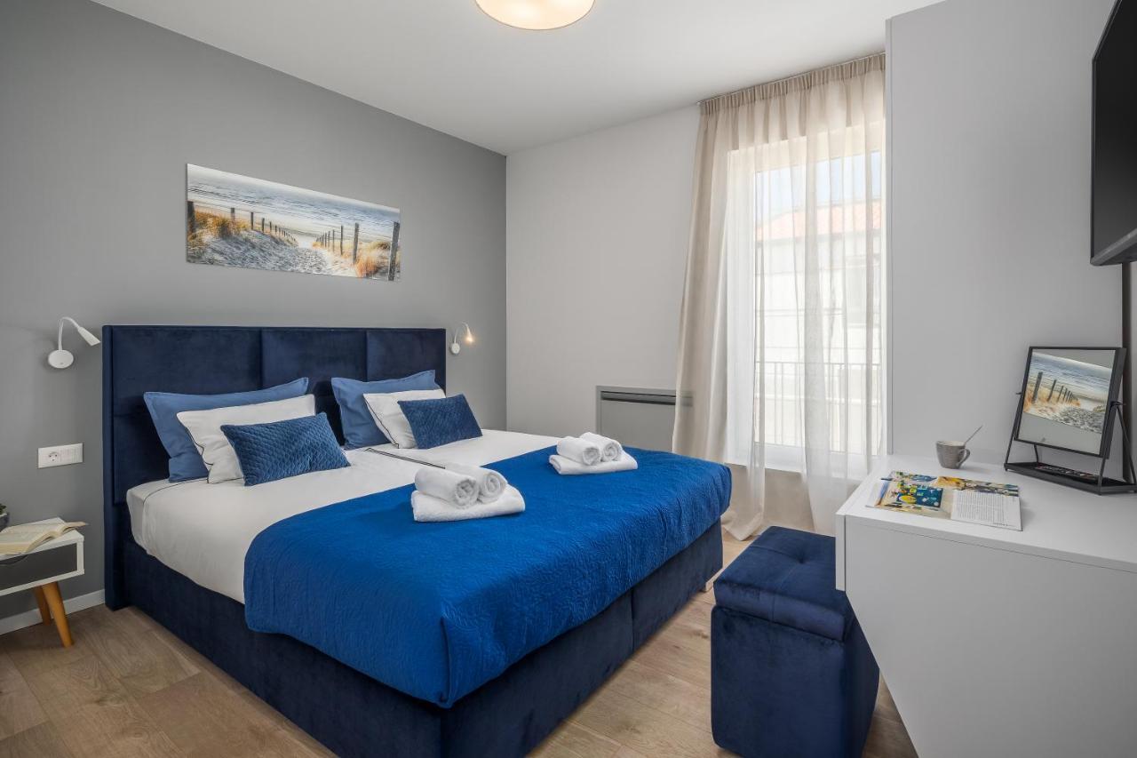 Apartment Nina & Mauro Porec Bagian luar foto