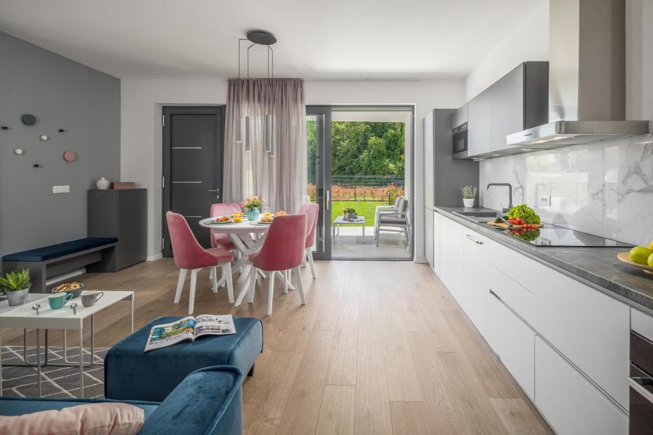 Apartment Nina & Mauro Porec Bagian luar foto